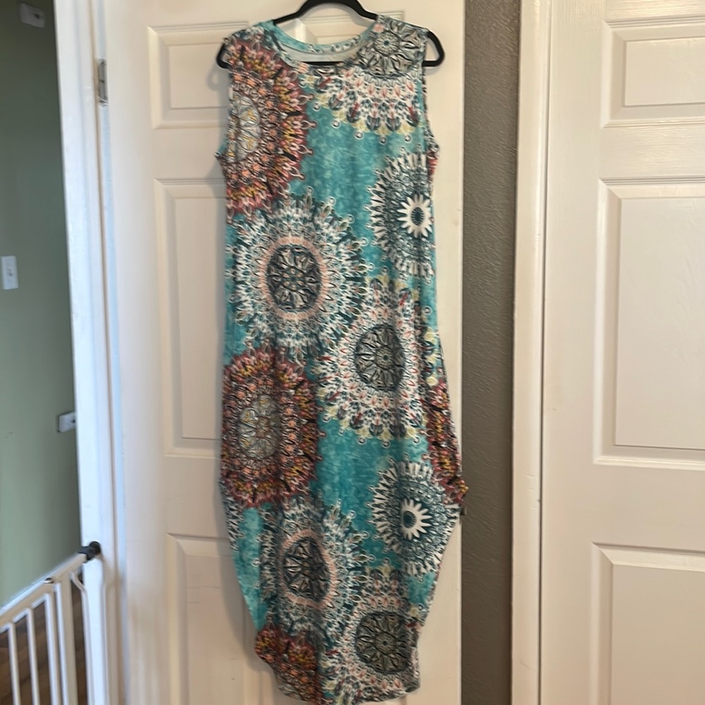 Maxi dress with pockets